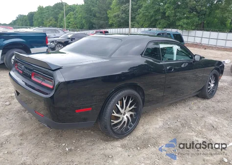 2018 Dodge Challenger Sxt z USA, uszkodzony, nr VIN 2C3CDZAG8JH297327